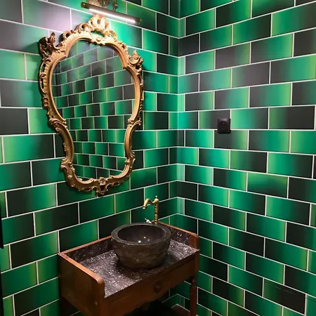 Apartment Maison Du Sorcier, Escape Game, Jacuzzi, 15 Min From Paris