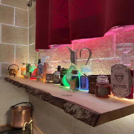 Appartement Maison Du Sorcier, Escape Game, Jacuzzi, 15 Min From Paris